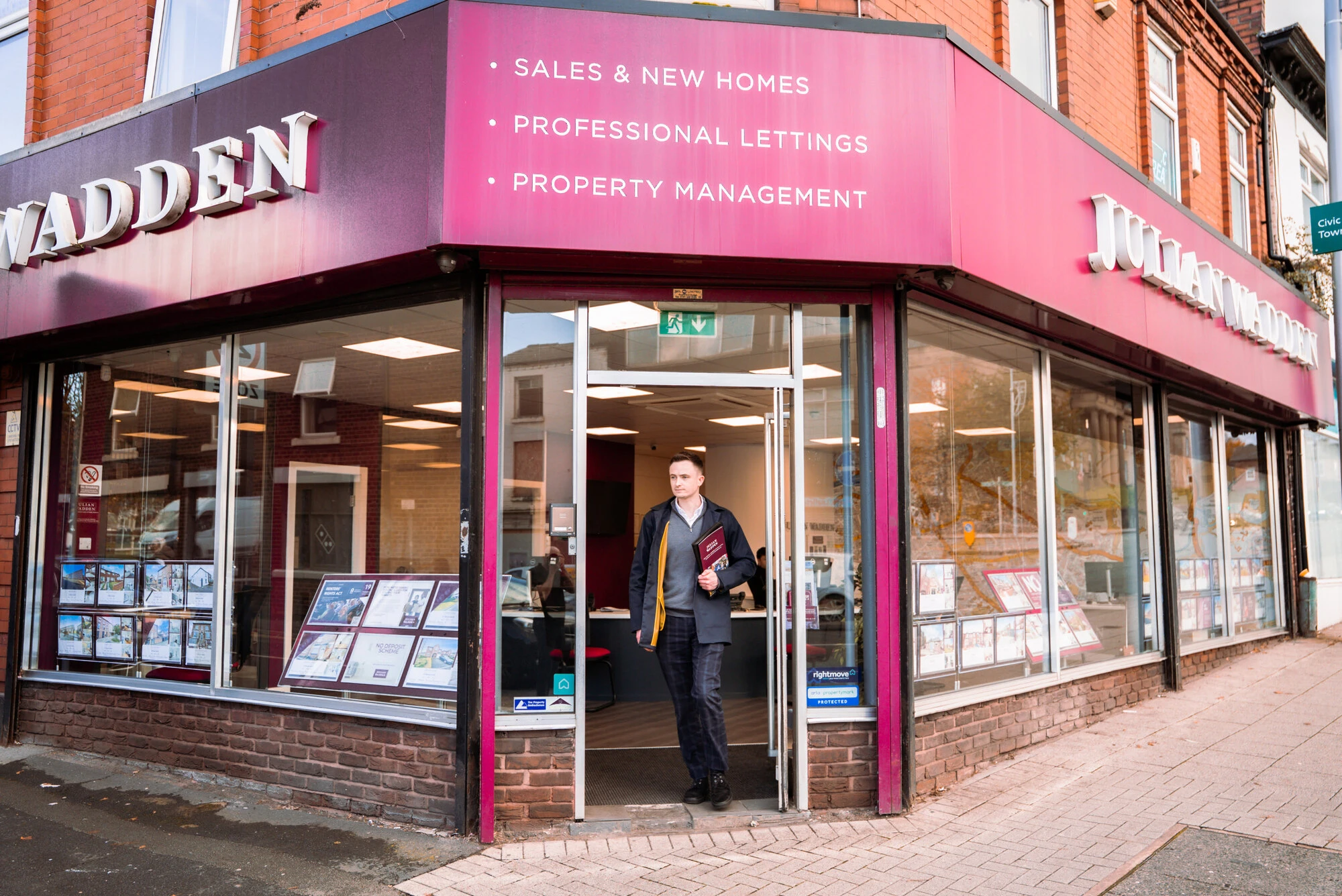 Manchester’s Leading Independent Agent - Julian Wadden