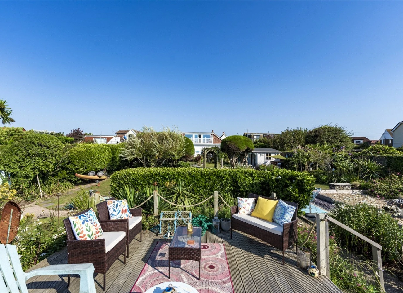 Spring 2025 breaks sunshine records - and adds up to £22K to your garden’s value - Julian Wadden