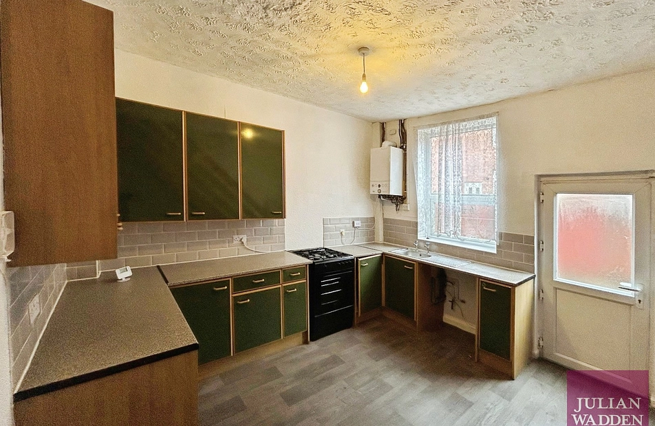 Dean Street, Ashton-under-Lyne, Greater Manchester, OL6 - Julian Wadden