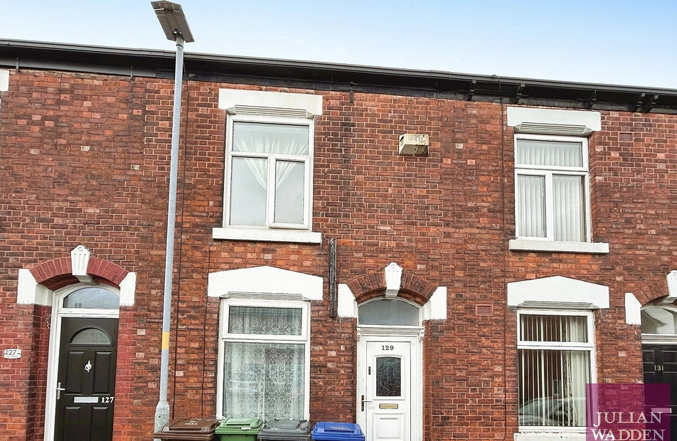 Dean Street, Ashton-under-Lyne, Greater Manchester, OL6 - Julian Wadden