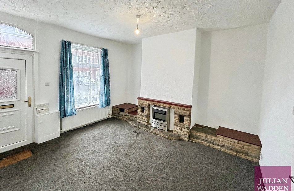 Dean Street, Ashton-under-Lyne, Greater Manchester, OL6 - Julian Wadden