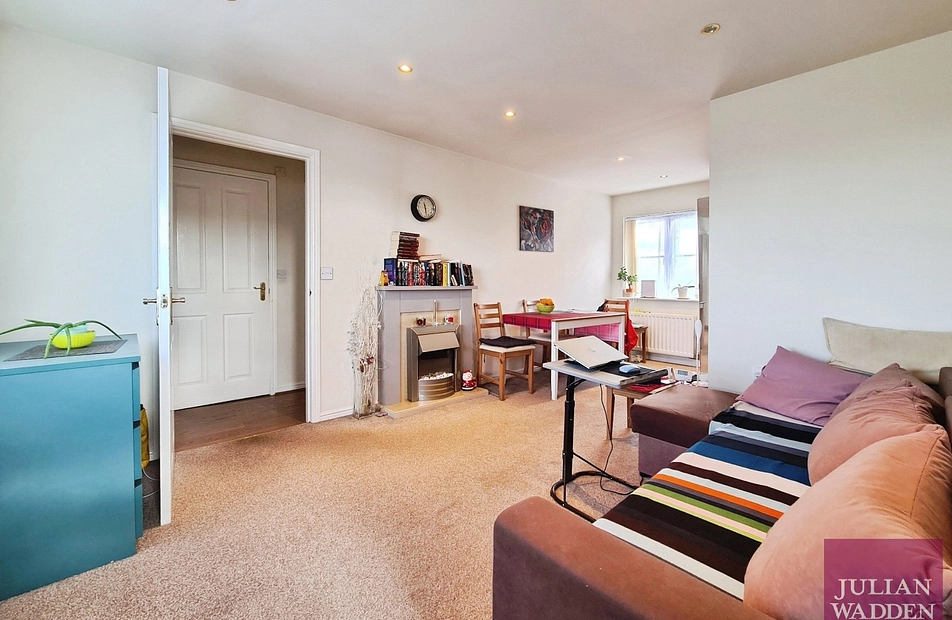 Regency Gardens, Hyde, Greater Manchester, SK14 - Julian Wadden
