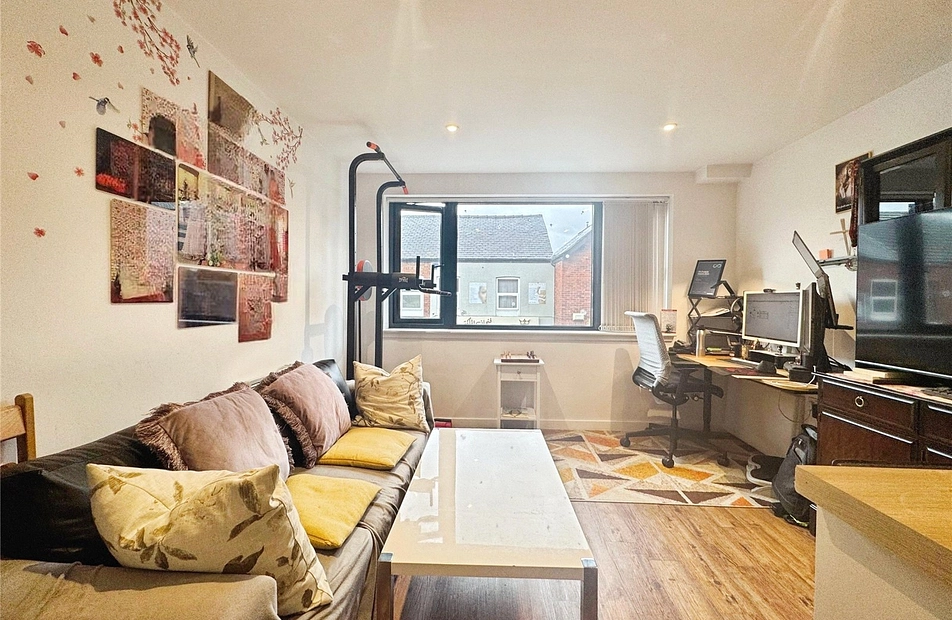 Wilmslow Road, Manchester, Greater Manchester, M20 - Julian Wadden