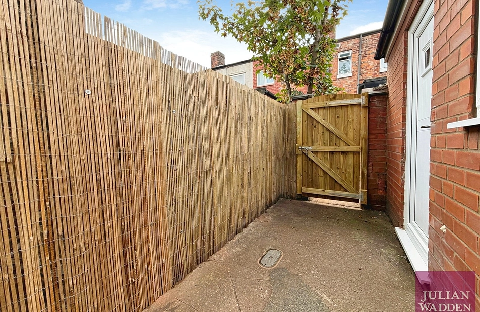 Buckley Road, Gorton, Manchester, M18 - Julian Wadden