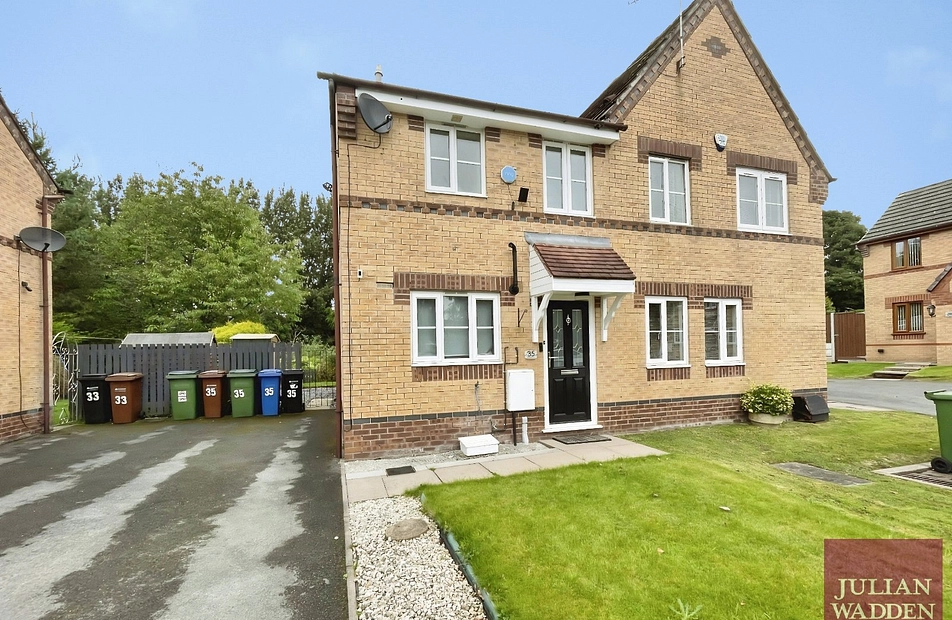 Petrel Close, Adswood, Stockport, SK3 - Julian Wadden