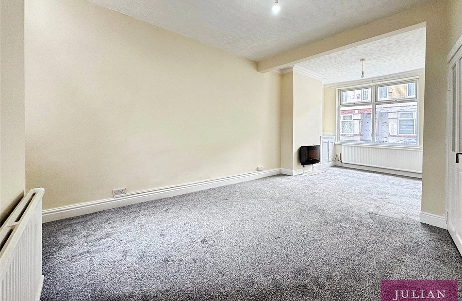 Longden Road, Manchester, M12 - Julian Wadden