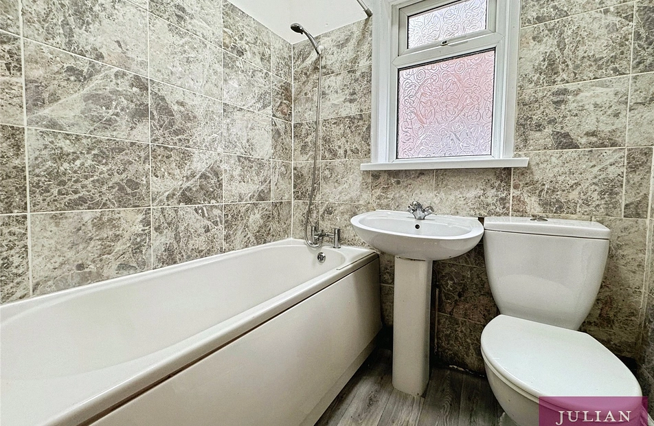 Longden Road, Manchester, M12 - Julian Wadden
