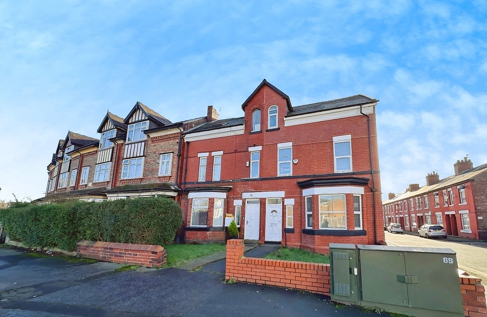 Hathersage Road, Manchester, Greater Manchester, M13 - Julian Wadden
