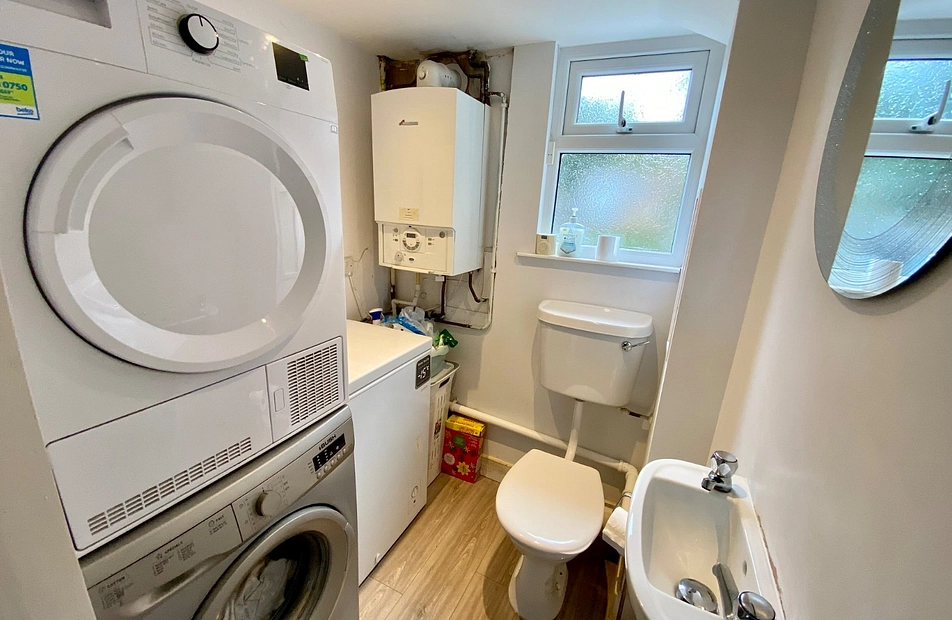 Leigh Avenue, Marple, Stockport, SK6 - Julian Wadden