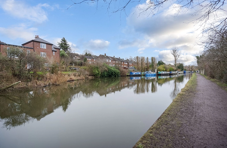 Mount Drive, Marple, Stockport, Greater Manchester, SK6 - Julian Wadden