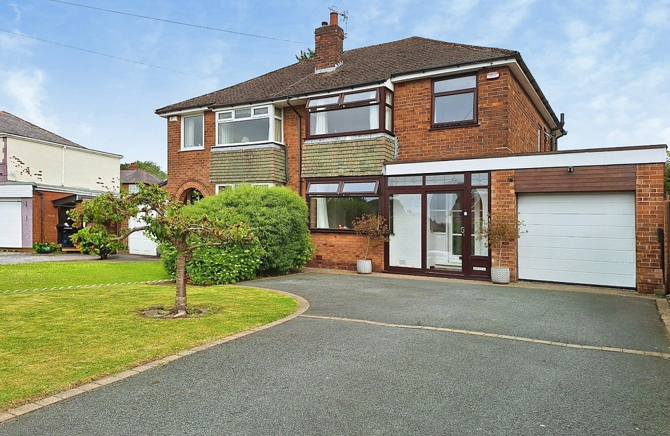 Cross Lane, Marple, Stockport, Greater Manchester, SK6 - Julian Wadden