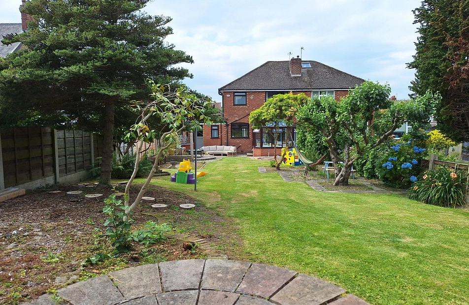 Cross Lane, Marple, Stockport, Greater Manchester, SK6 - Julian Wadden