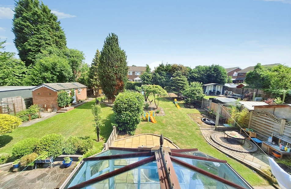 Cross Lane, Marple, Stockport, Greater Manchester, SK6 - Julian Wadden