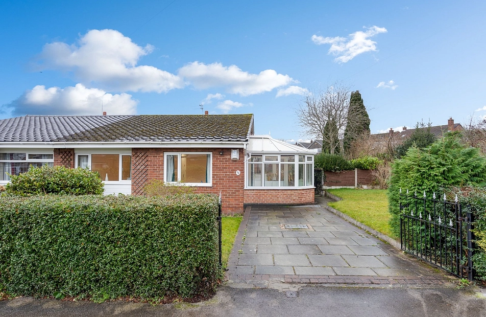 Walton Drive, Marple, Stockport, Greater Manchester, SK6 - Julian Wadden