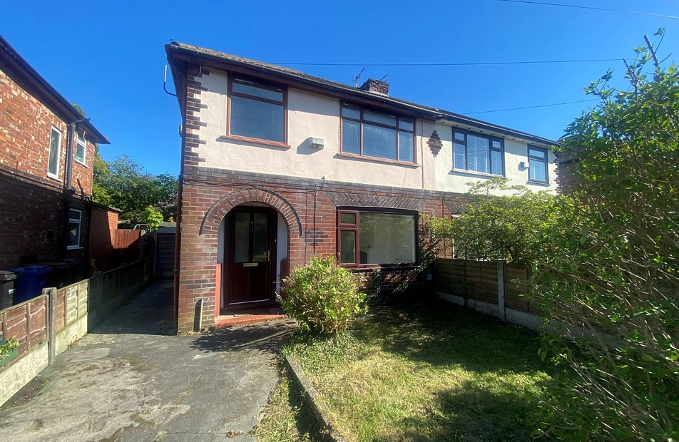 Newlyn Drive, Bredbury, Stockport, Greater Manchester, SK6 - Julian Wadden