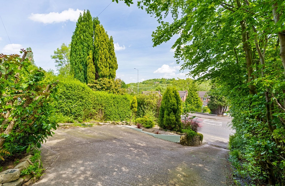 School Brow, Romiley, Stockport, Greater Manchester, SK6 - Julian Wadden
