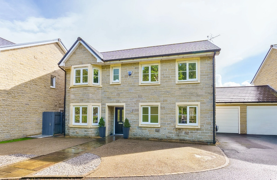 Dovecote Road, Strines, Stockport, Greater Manchester, SK6 - Julian Wadden