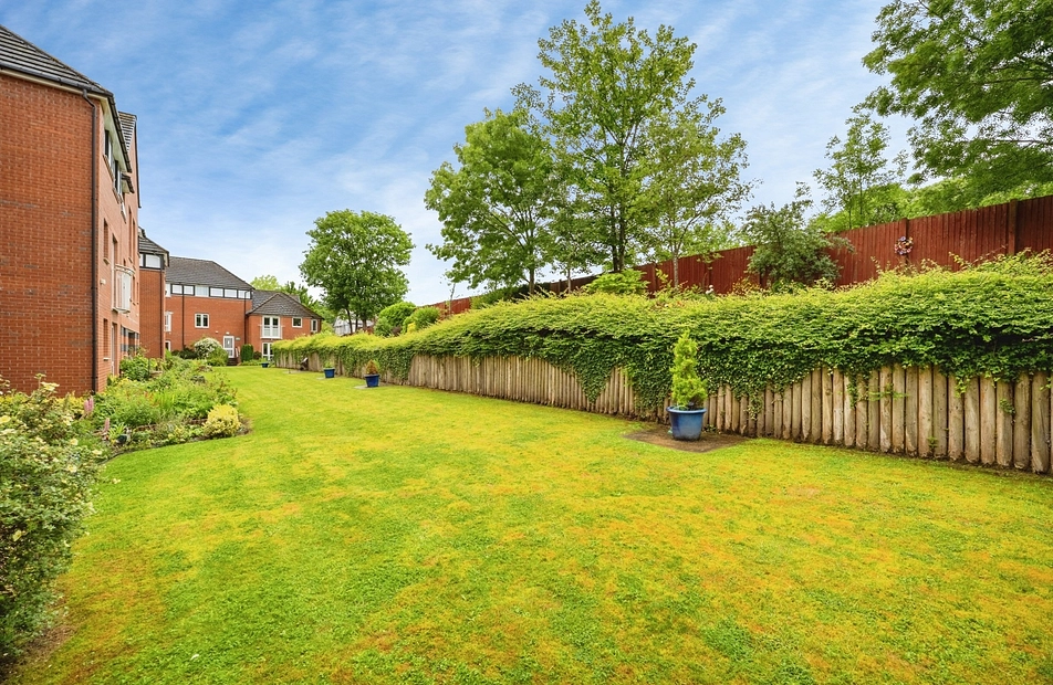 Metcalfe Drive, Romiley, Stockport, Greater Manchester, SK6 - Julian Wadden