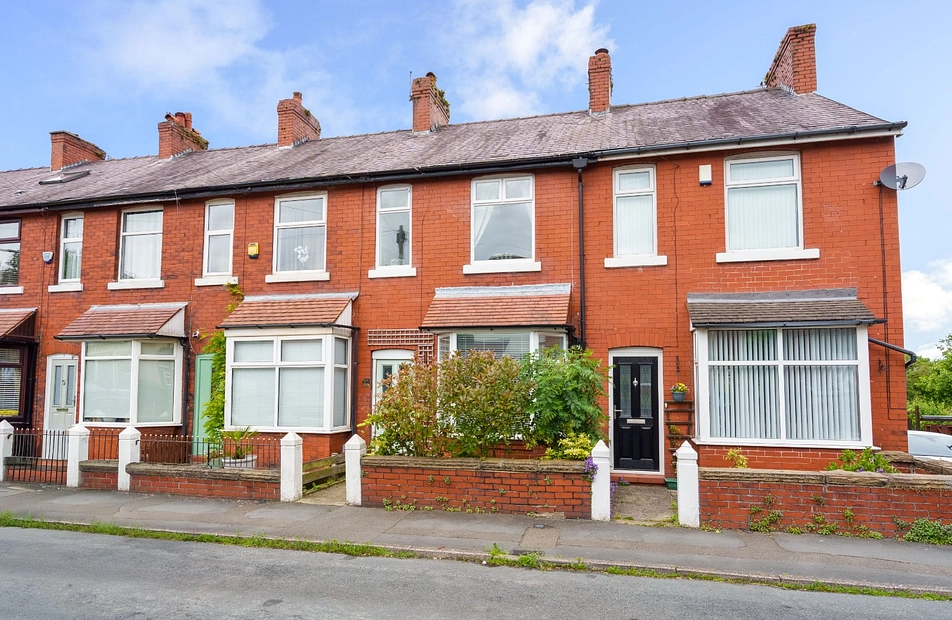Goyt Avenue, Marple, Stockport, Greater Manchester, SK6 - Julian Wadden