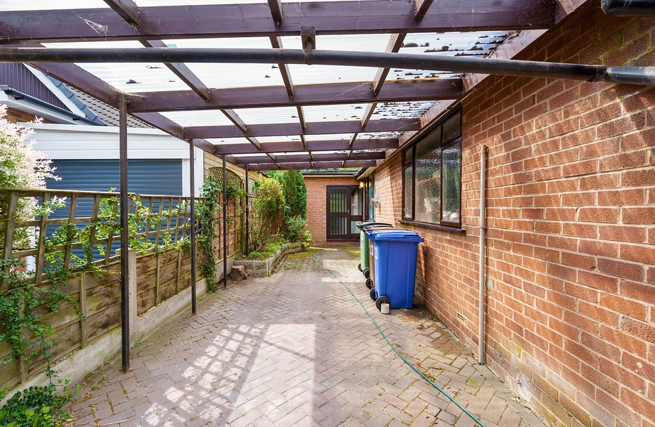 Buxton Lane, Marple, Stockport, Greater Manchester, SK6 - Julian Wadden