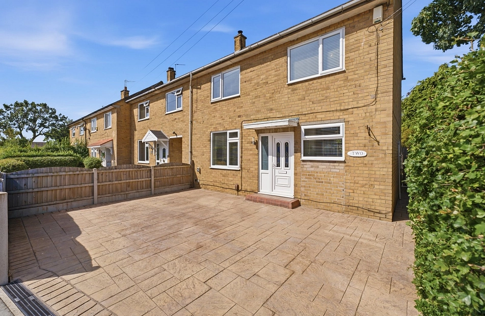 Gorse Avenue, Marple, Stockport, Greater Manchester, SK6 - Julian Wadden