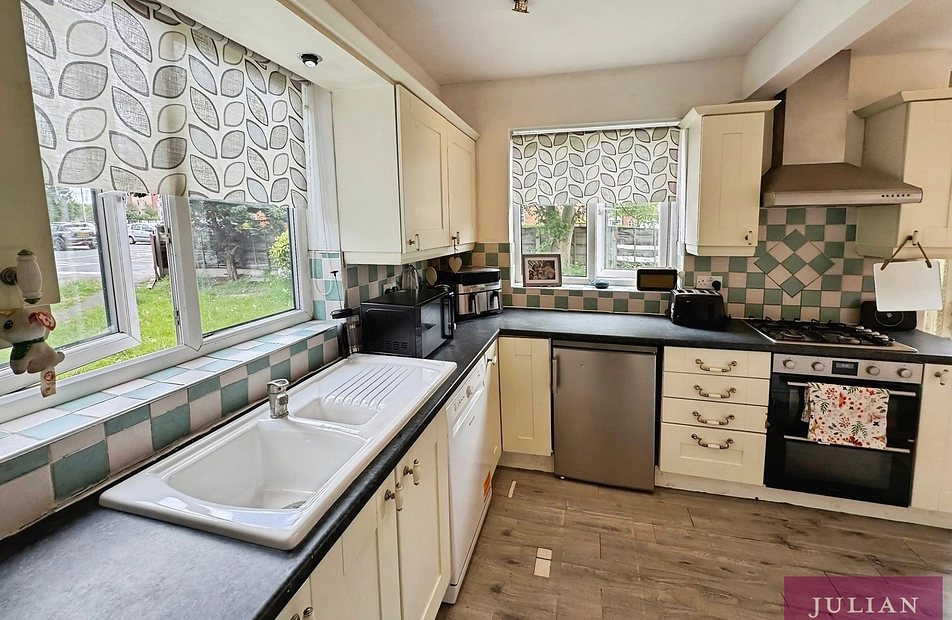 Fog Lane, Burnage, Manchester, M19 - Julian Wadden