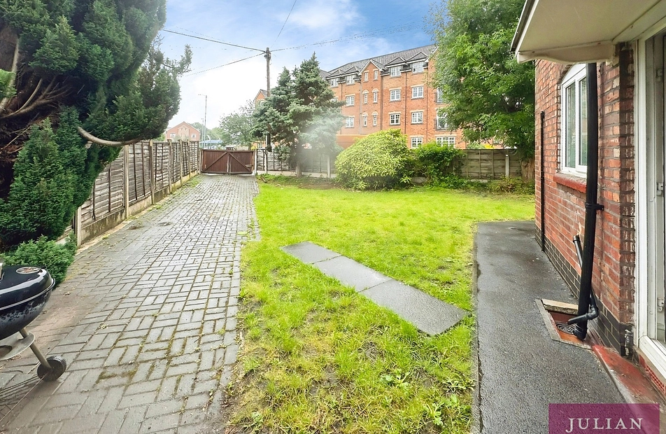 Fog Lane, Burnage, Manchester, M19 - Julian Wadden