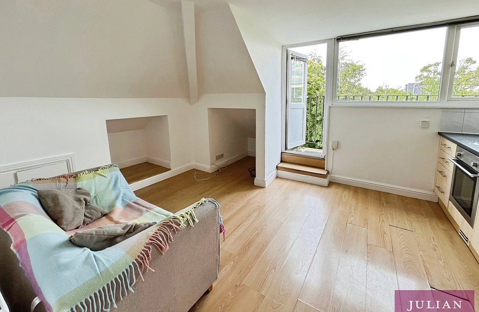 Burton Road, West Didsbury, Manchester, M20 - Julian Wadden