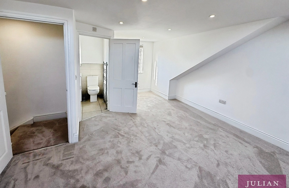 Churchwood Road, Didsbury, Manchester, M20 - Julian Wadden