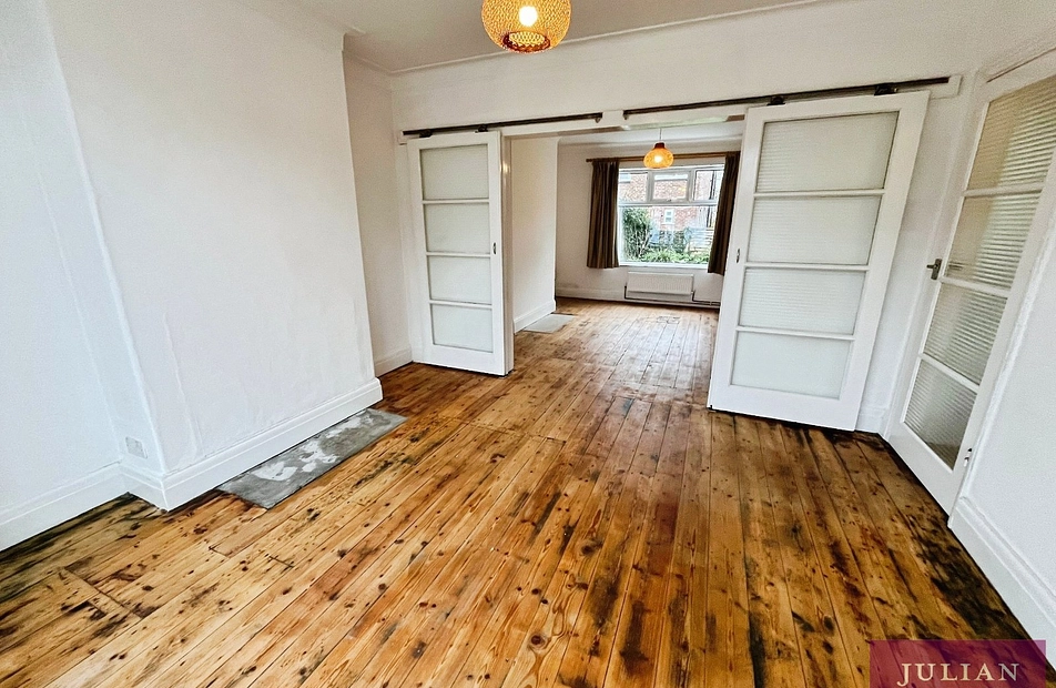 Austin Drive, Didsbury, Manchester, M20 - Julian Wadden