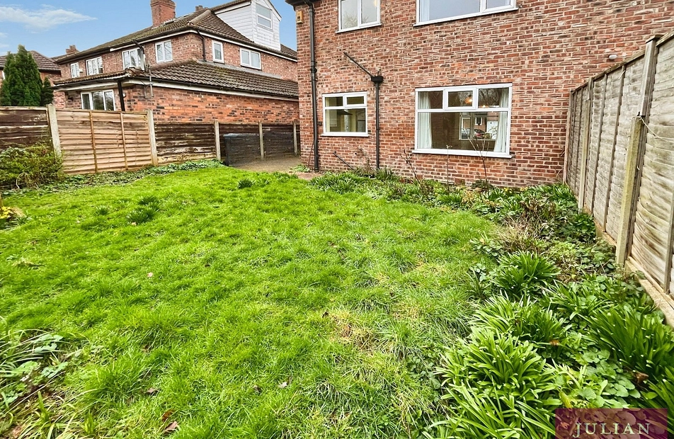 Austin Drive, Didsbury, Manchester, M20 - Julian Wadden