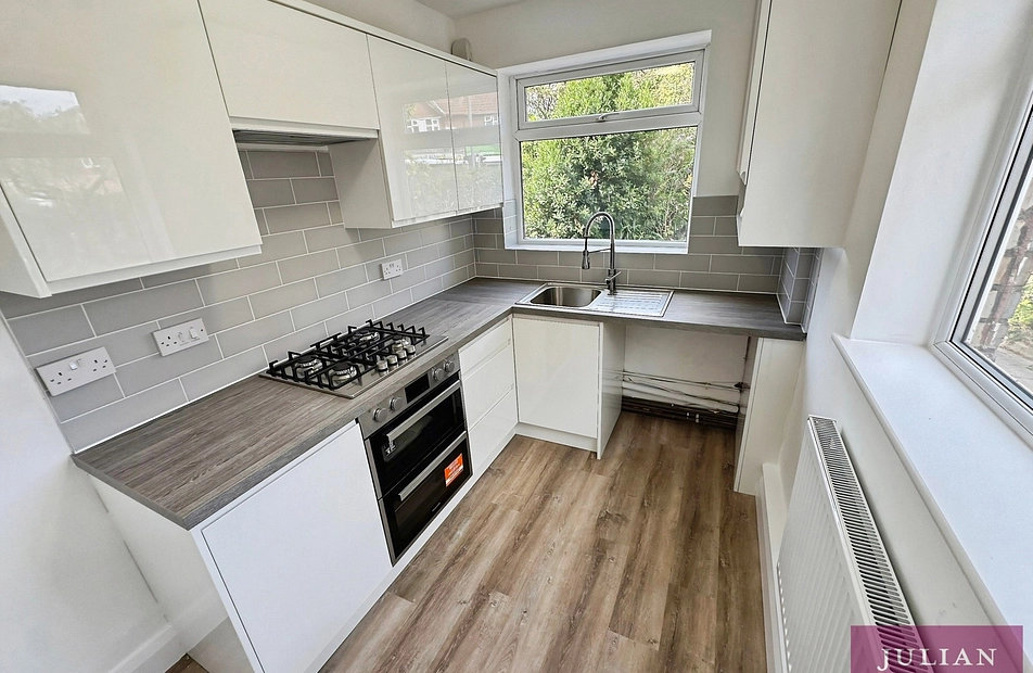 Parrs Wood Road, Withington, Manchester, M20 - Julian Wadden
