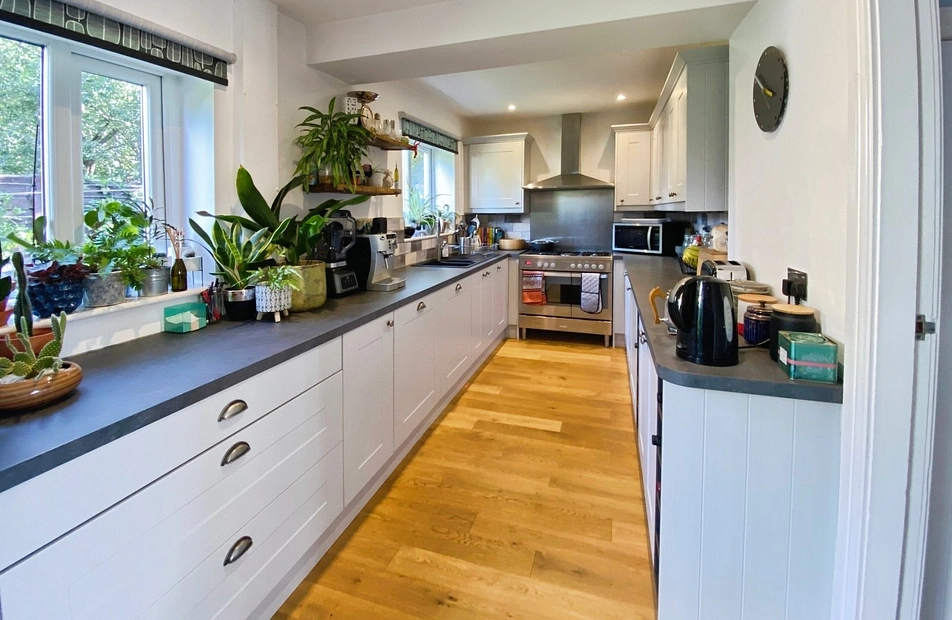 Queenhill Road, Northenden, Manchester, M22 - Julian Wadden