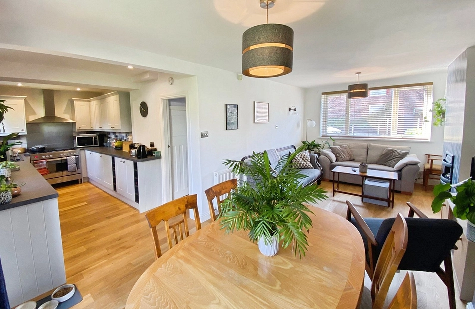 Queenhill Road, Northenden, Manchester, M22 - Julian Wadden