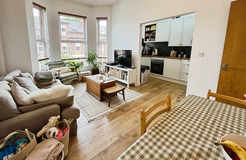 Central Road, West Didsbury, Manchester, M20 - Julian Wadden