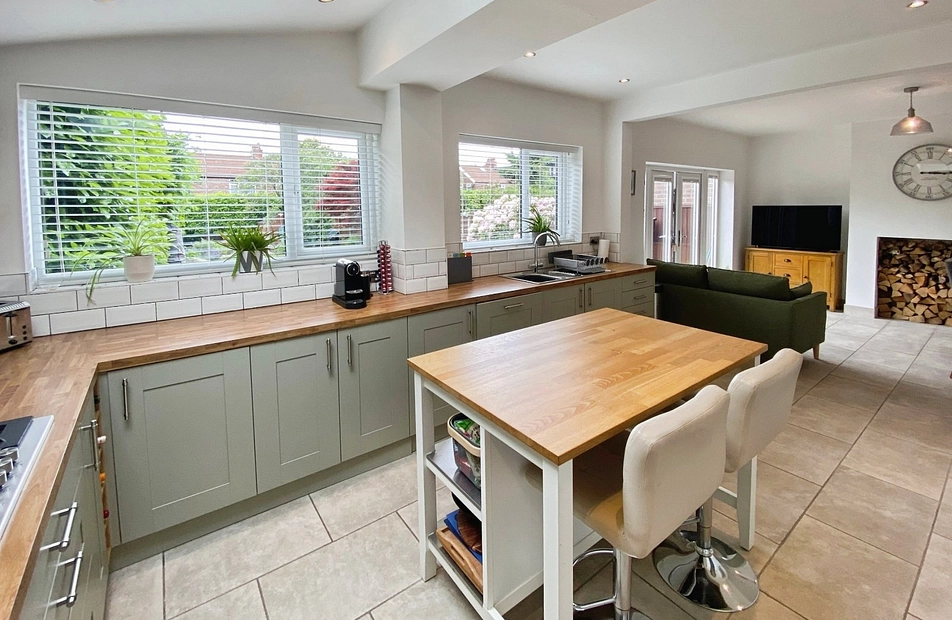 Kingsway, Manchester, Greater Manchester, M19 - Julian Wadden