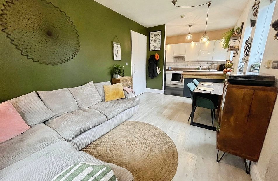 Palatine Road, West Didsbury, Manchester, M20 - Julian Wadden