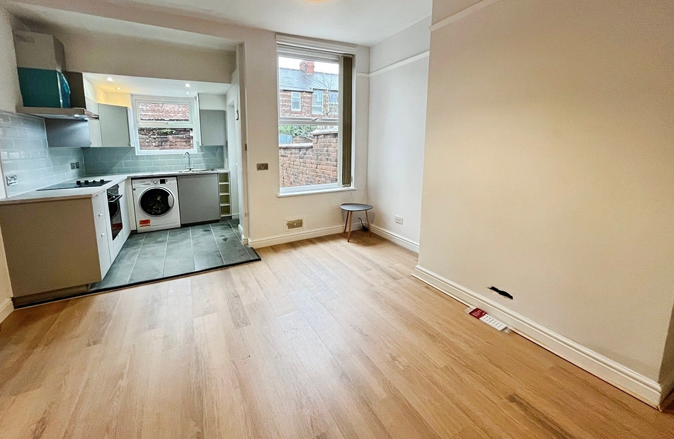 Thornton Road, Fallowfield, Manchester, M14 - Julian Wadden