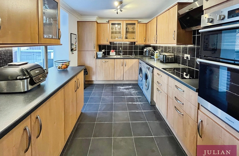 Craigmore Avenue, West Didsbury, Manchester, M20 - Julian Wadden
