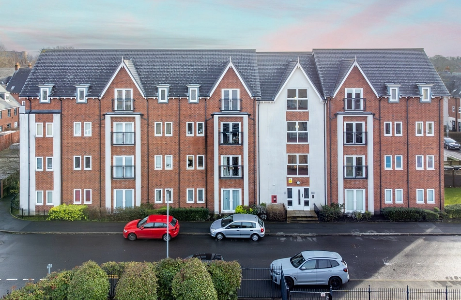 Houseman Crescent, West Didsbury, Manchester, M20 - Julian Wadden