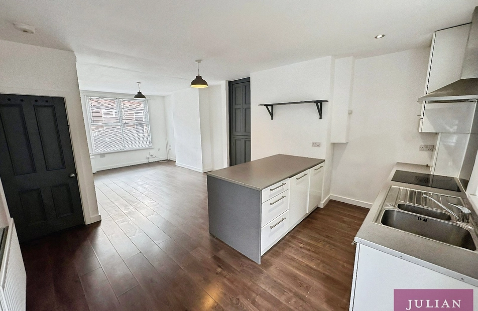 Kingsmill Avenue, Levenshulme, Manchester, M19 - Julian Wadden