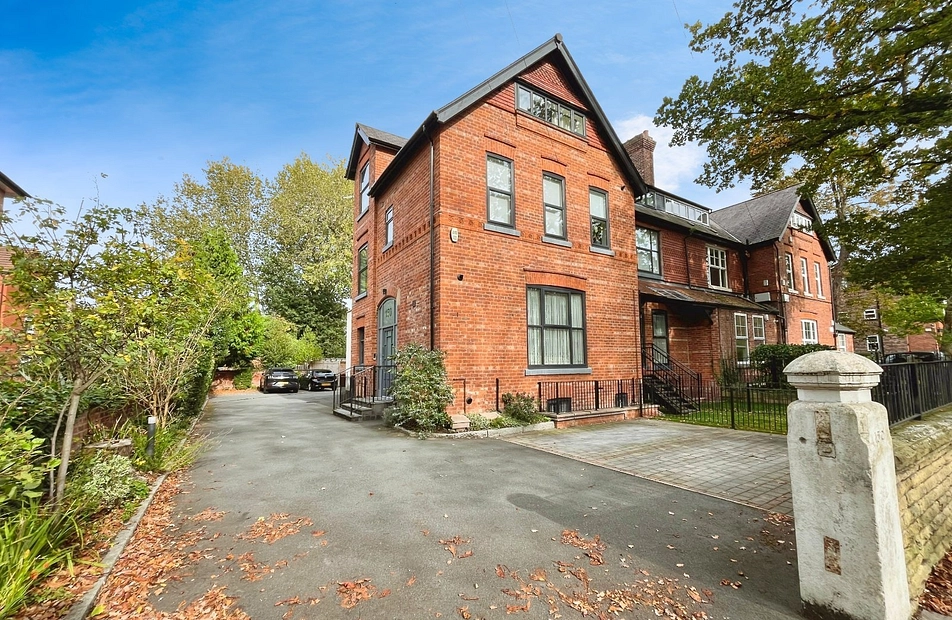 Oakwood House, 150 Barlow Moor Road, West Didsbury, Manchester, M20 - Julian Wadden