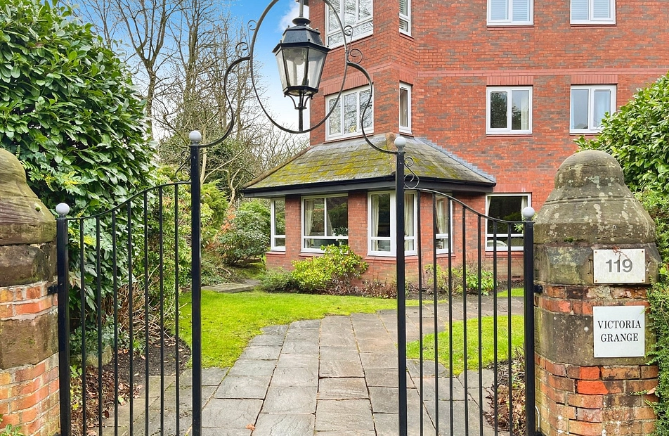Barlow Moor Road, Didsbury, Manchester, M20 - Julian Wadden