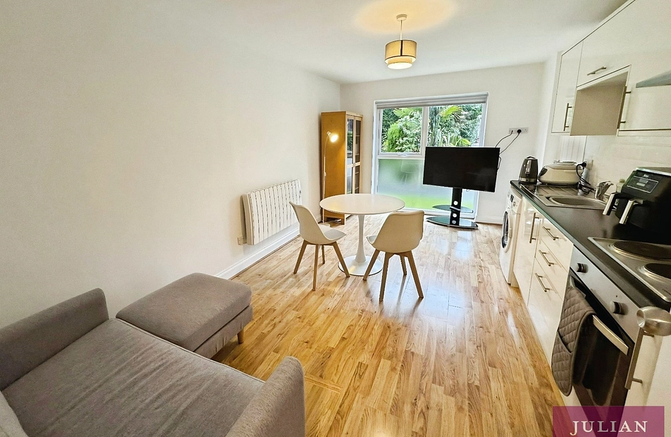 Palatine Road, West Didsbury, Manchester, M20 - Julian Wadden