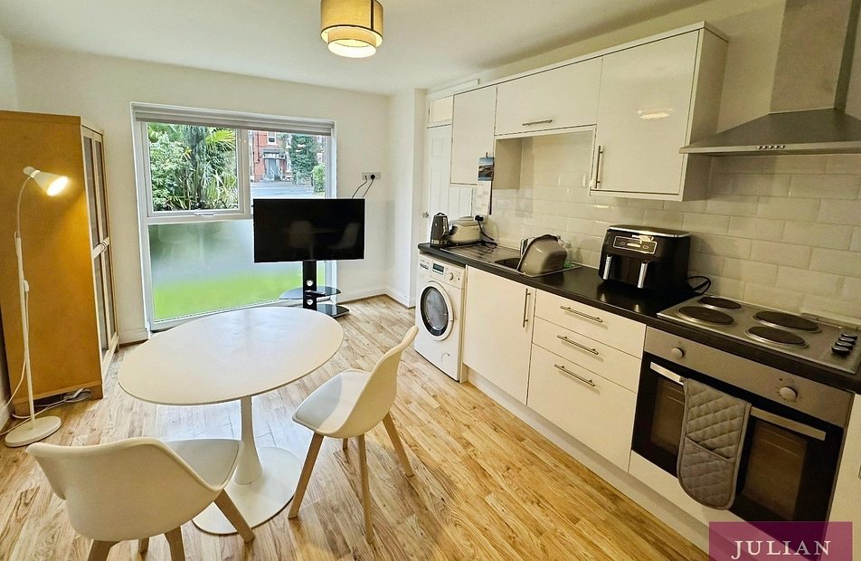 Palatine Road, West Didsbury, Manchester, M20 - Julian Wadden