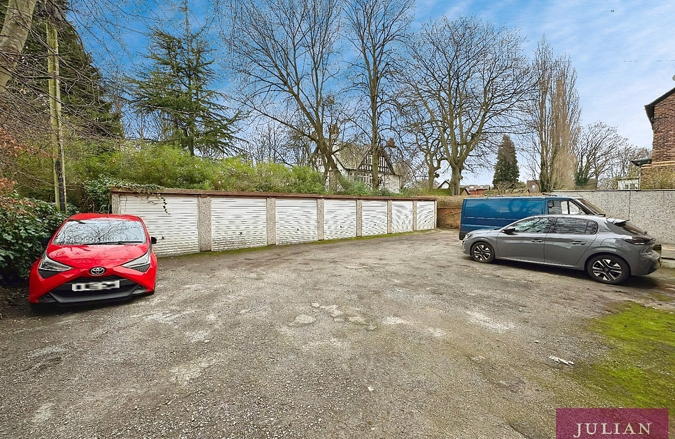 Barlow Moor Road, Didsbury, Manchester, M20 - Julian Wadden