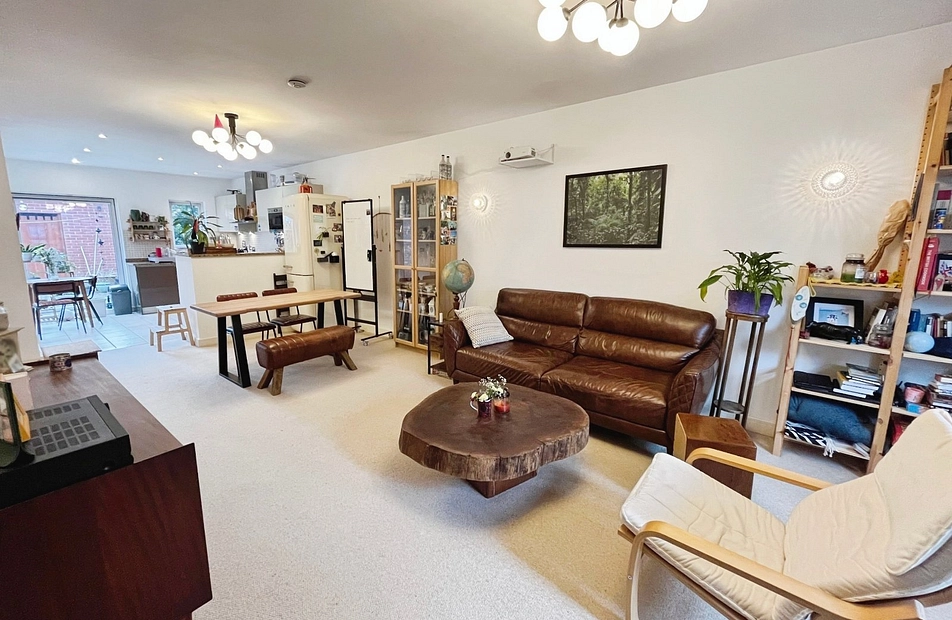 Montmano Drive, West Didsbury, Manchester, M20 - Julian Wadden