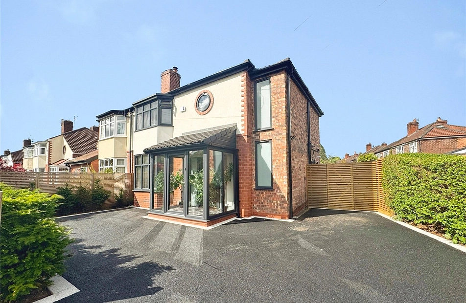 Kingsfield Drive, Didsbury, Manchester, M20 - Julian Wadden