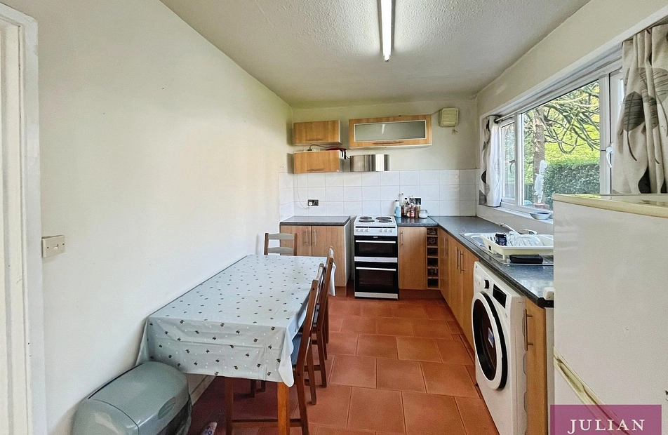Dovedale Avenue, Withington, Manchester, M20 - Julian Wadden
