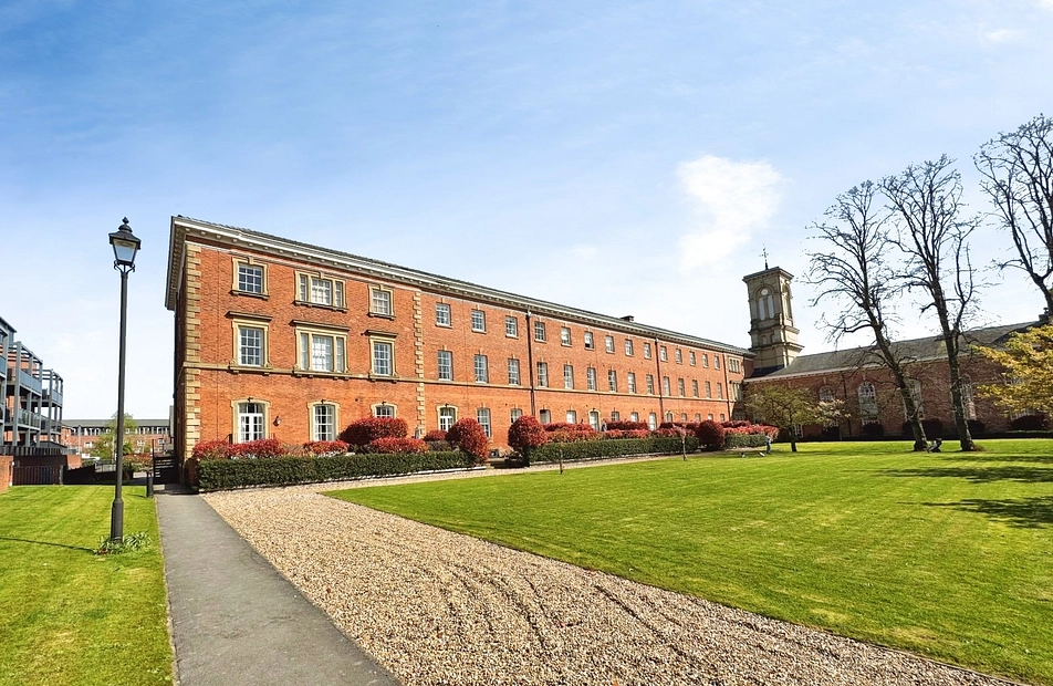 Houseman Crescent, West Didsbury, Manchester, M20 - Julian Wadden